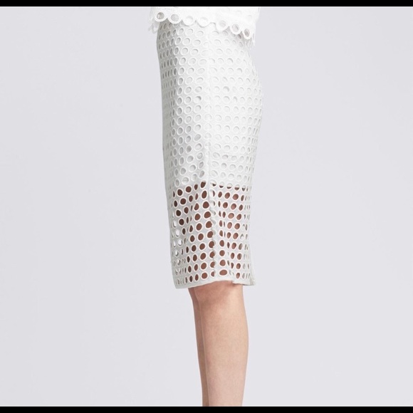 Banana Republic White Summer Skirt! - Picture 3 of 7